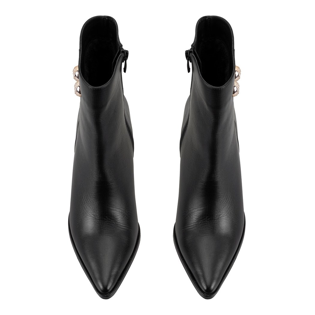 Kadın Siyah Metal Aksesuarlı Deri Topuklu Bot