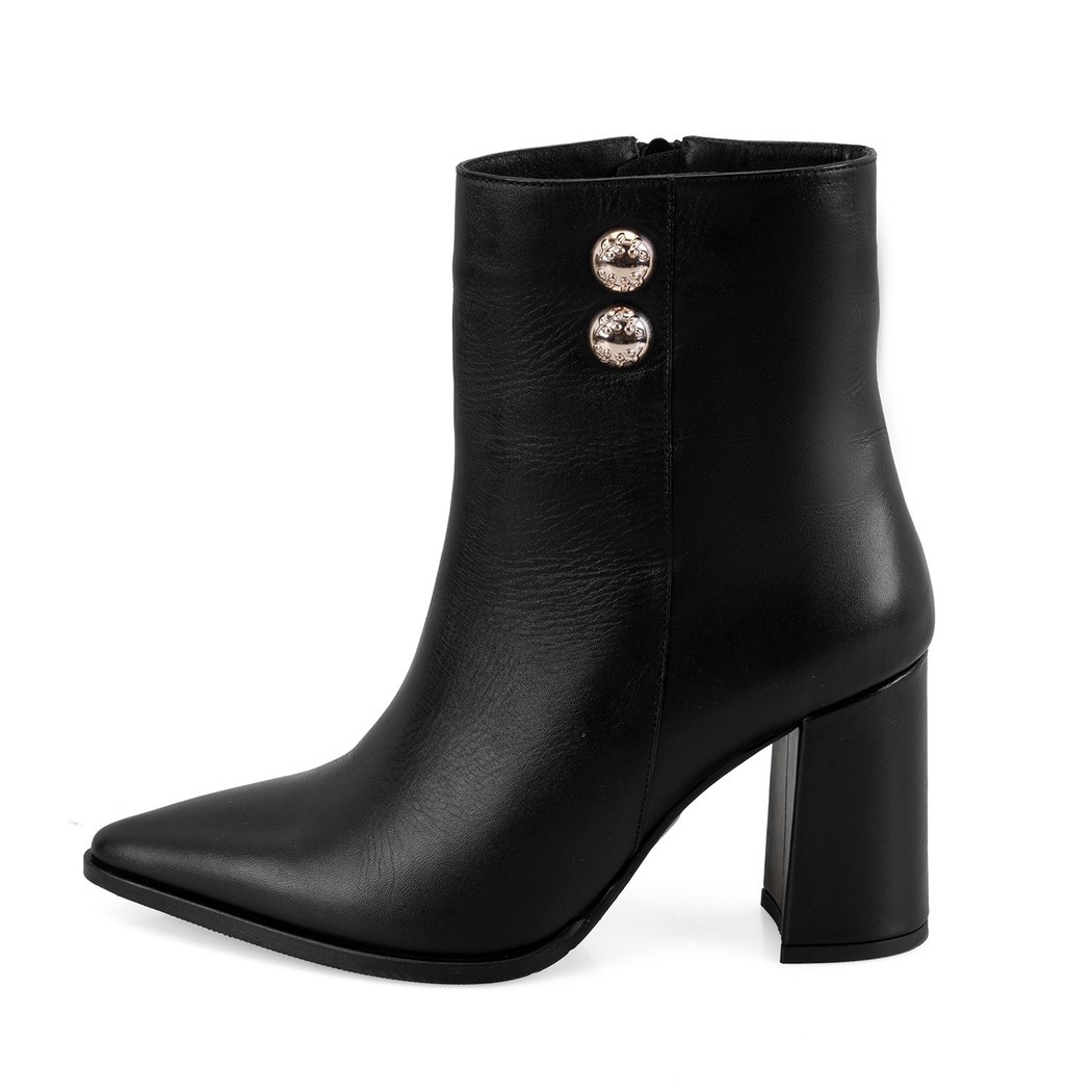 Kadın Siyah Metal Aksesuarlı Deri Topuklu Bot