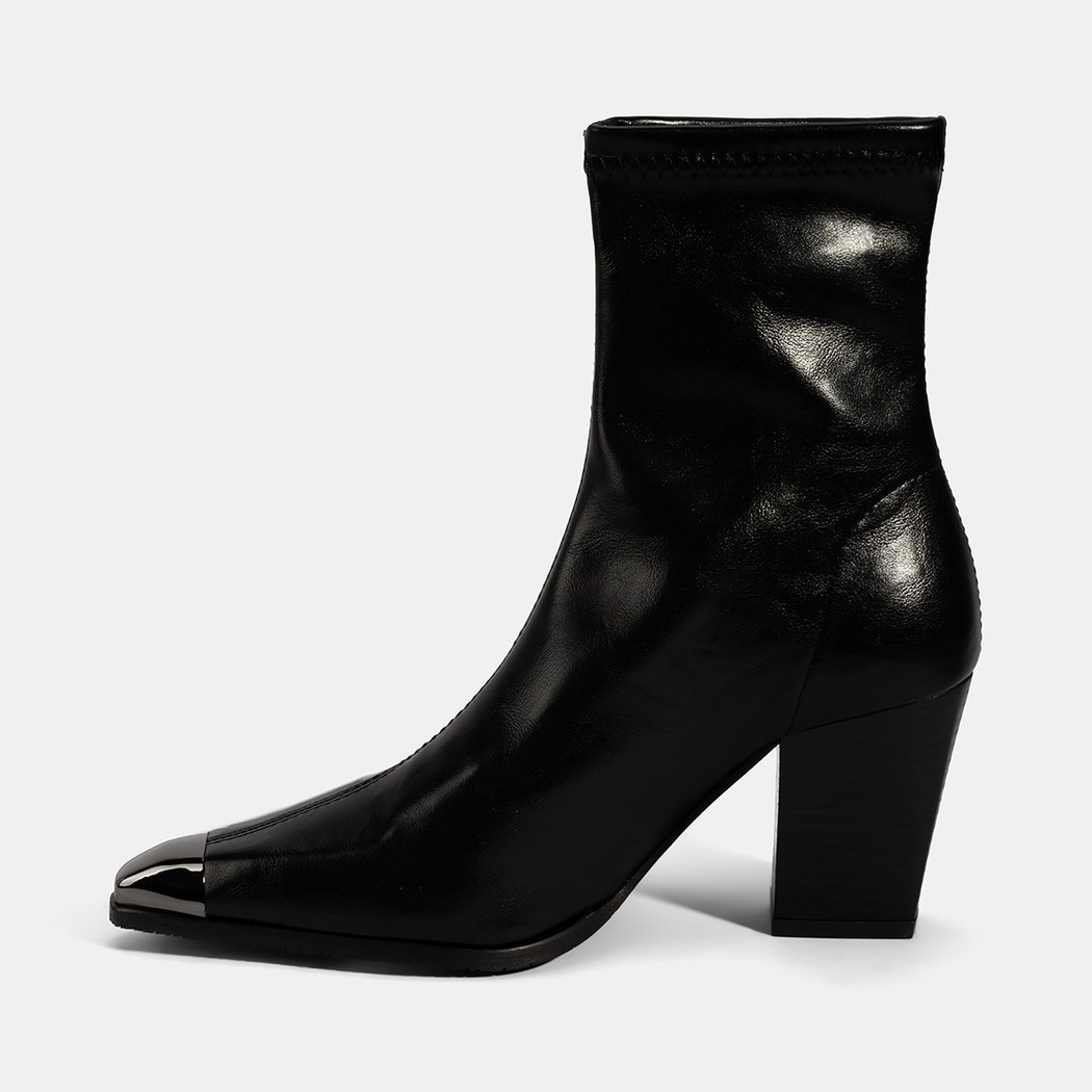 Kadın Siyah Metal Burun Detaylı Topuklu Stretch Bot