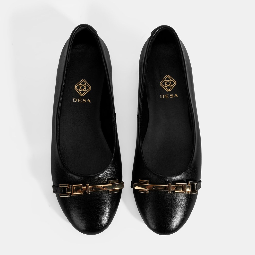 Kadın Siyah Metal Toka Aksesuarlı Deri Babet