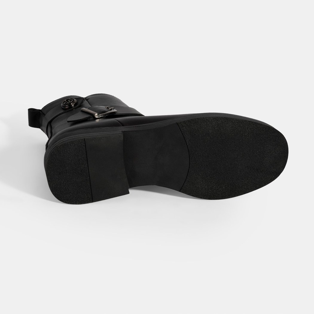 Kadın Siyah Metal Toka Detaylı Deri Bot