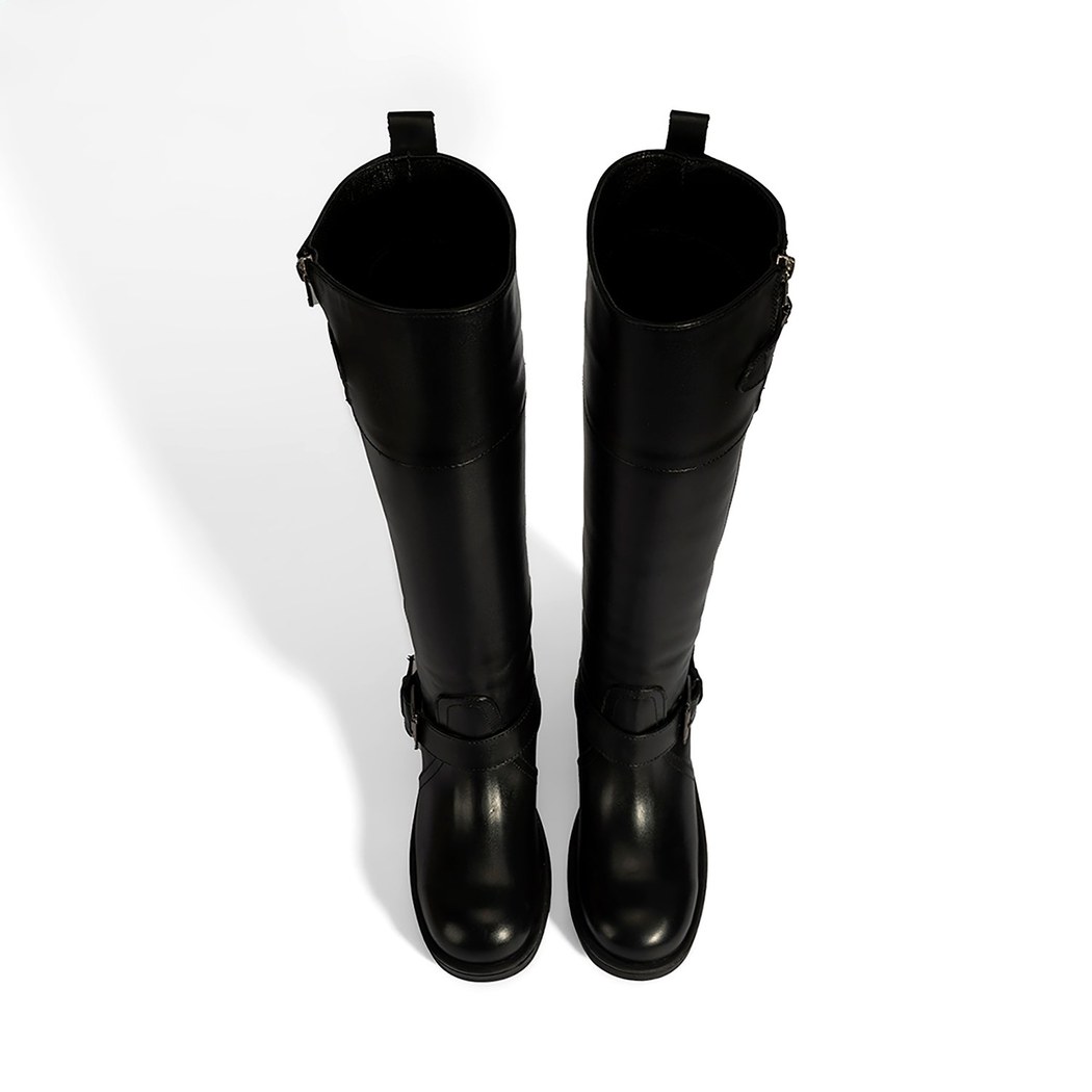 Kadın Siyah Metal Toka Detaylı Deri Çizme