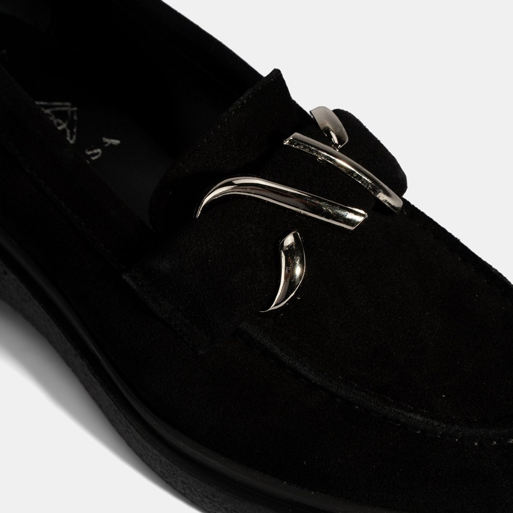 Kadın Siyah Metal Toka Detaylı Süet Loafer