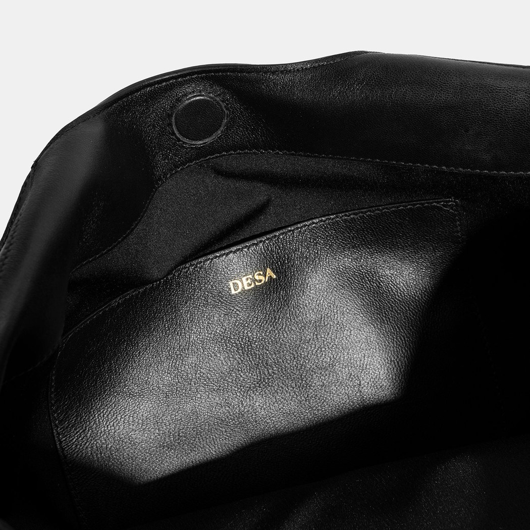 Kadın Siyah Monogram Baskılı Deri Omuz Çantası