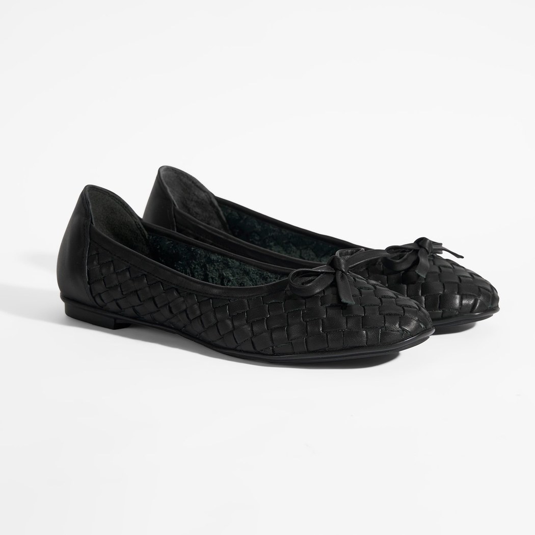 Kadın Siyah Örgü Detaylı Fiyonklu Deri Babet