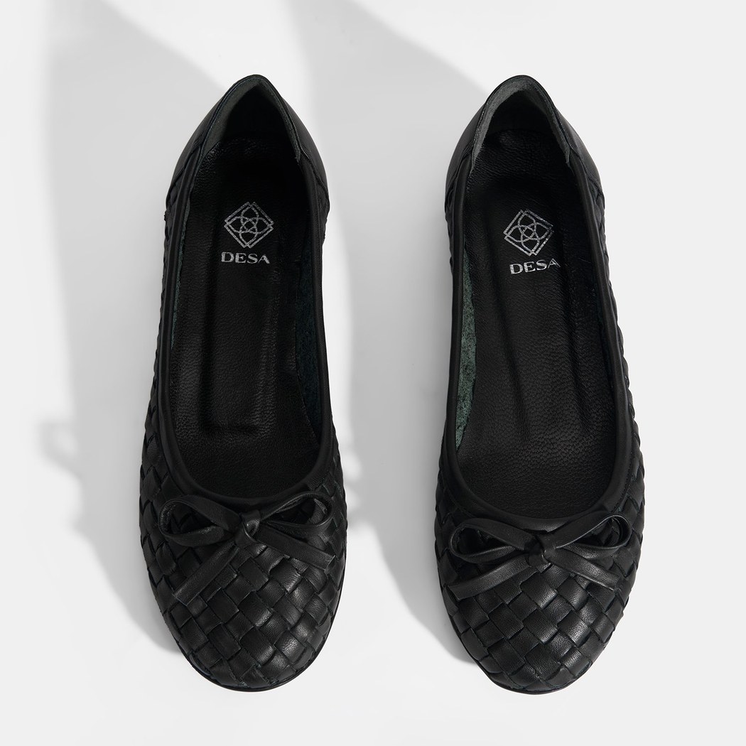 Kadın Siyah Örgü Detaylı Fiyonklu Deri Babet