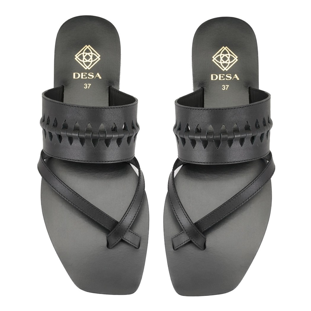 Kadın Siyah Parmak Arası Deri Terlik