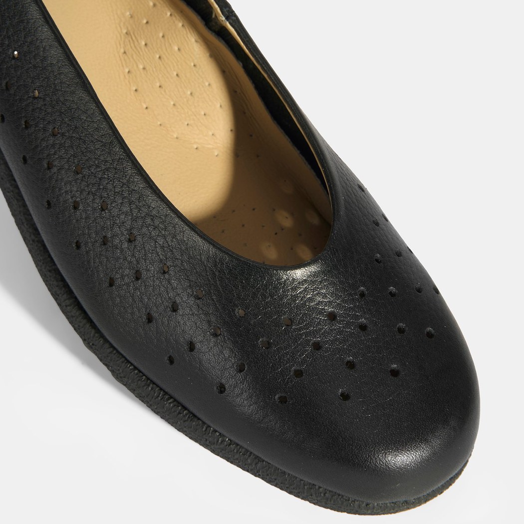 Kadın Siyah Perforeli DesaComfort Günlük Ayakkabı