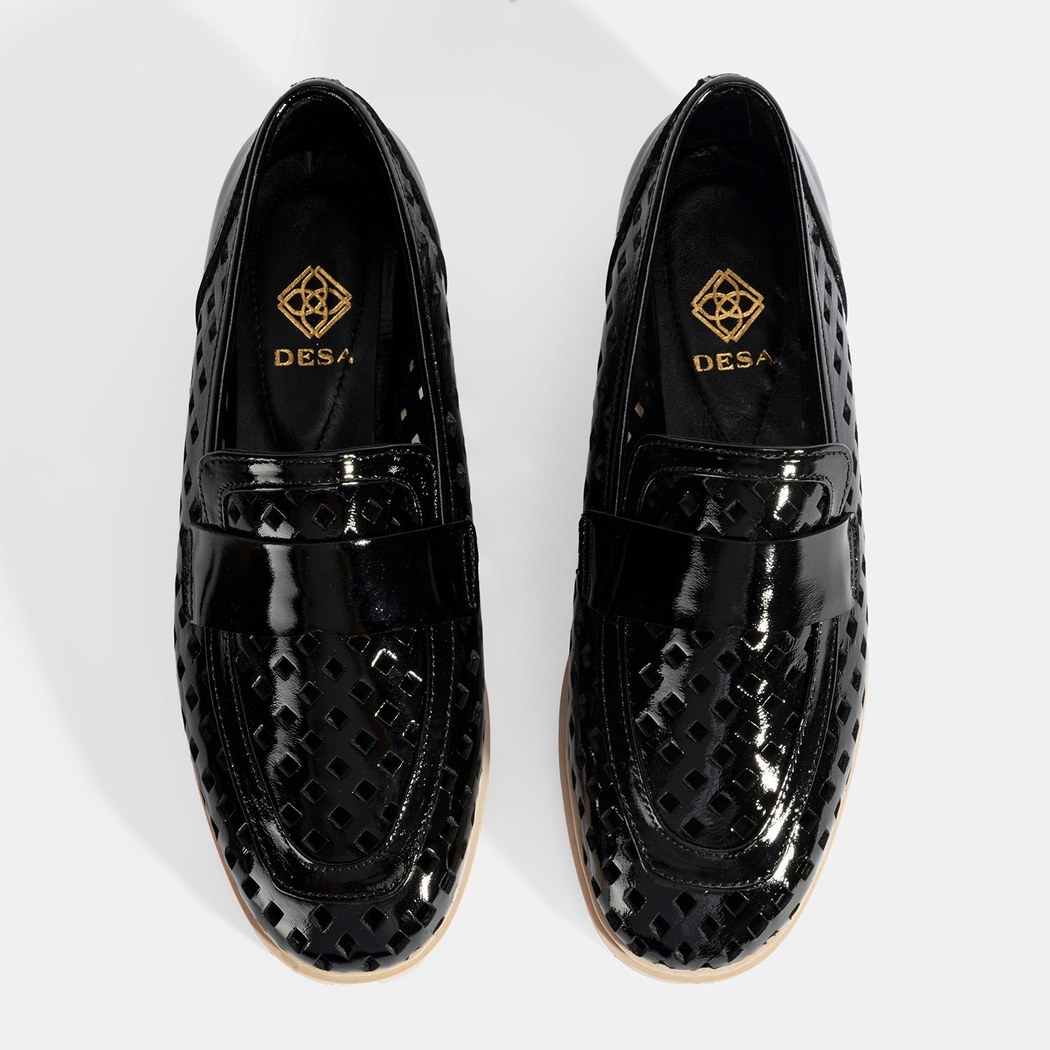 Kadın Siyah Perforeli Rugan Loafer