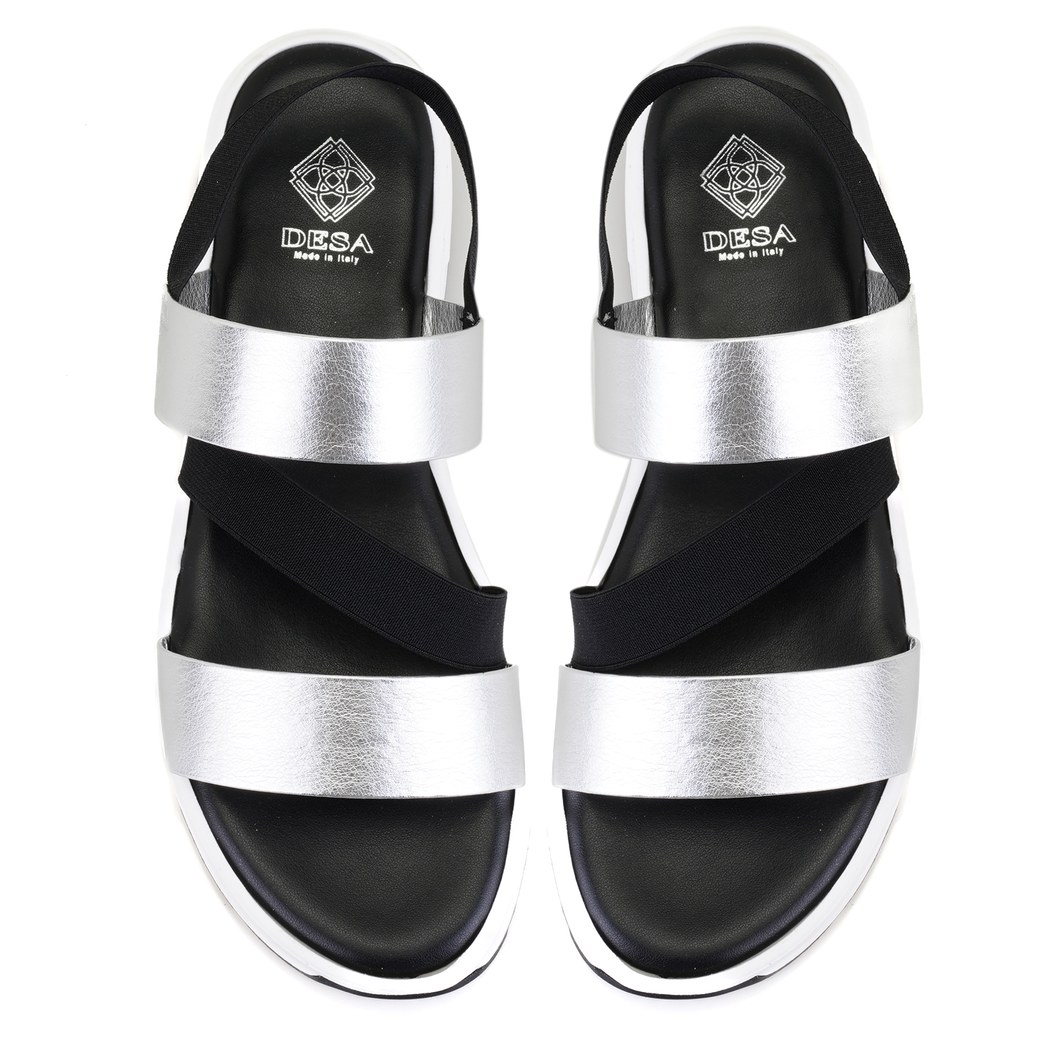 Kadın Siyah Platform Tabanlı Deri Sandalet