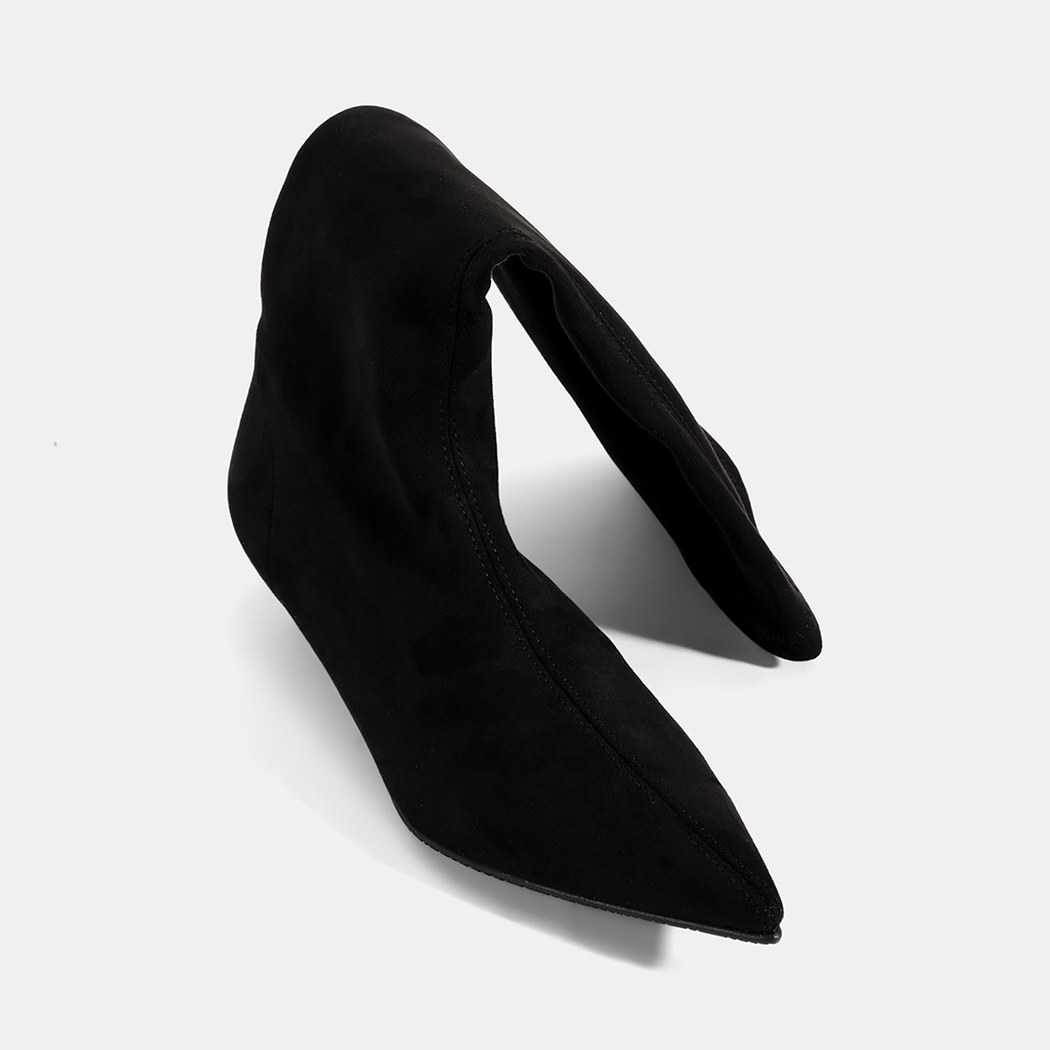 Kadın Siyah Sivri Burunlu Topuklu Stretch Çizme