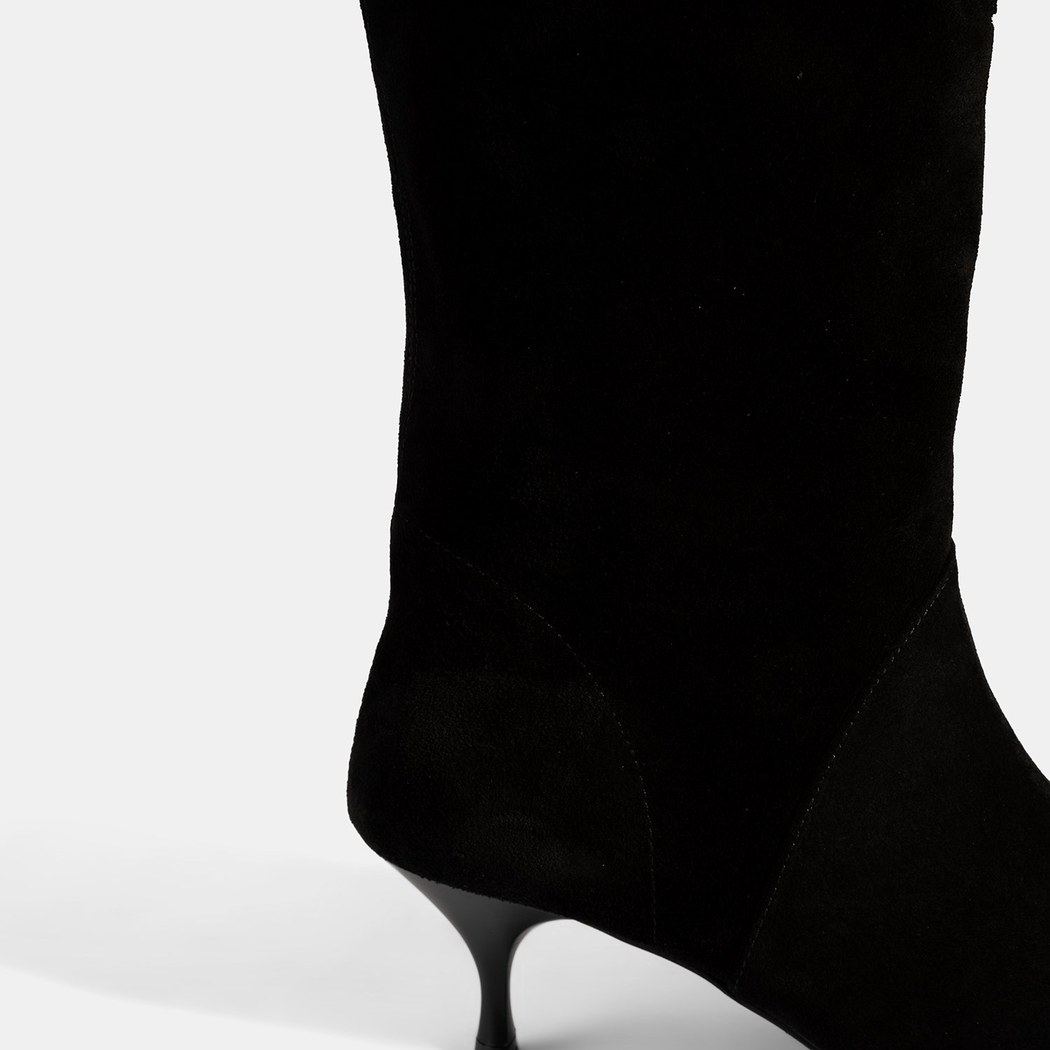 Kadın Siyah Süet Deri Çizme