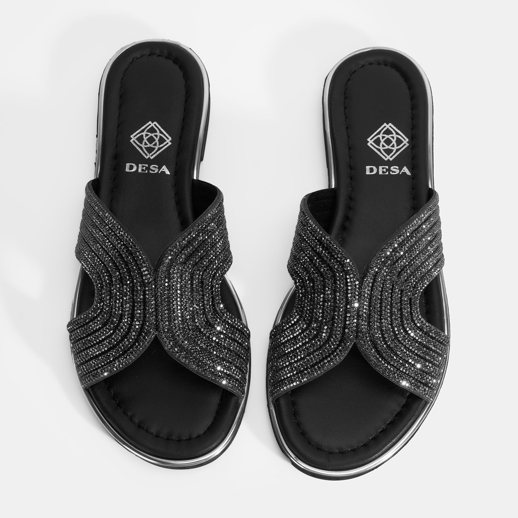 Kadın Siyah Taş Detaylı Deri Terlik