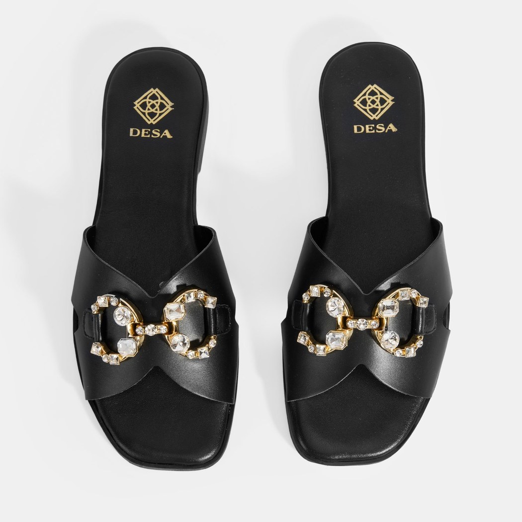 Kadın Siyah Taşlı Toka Aksesuarlı Deri Terlik