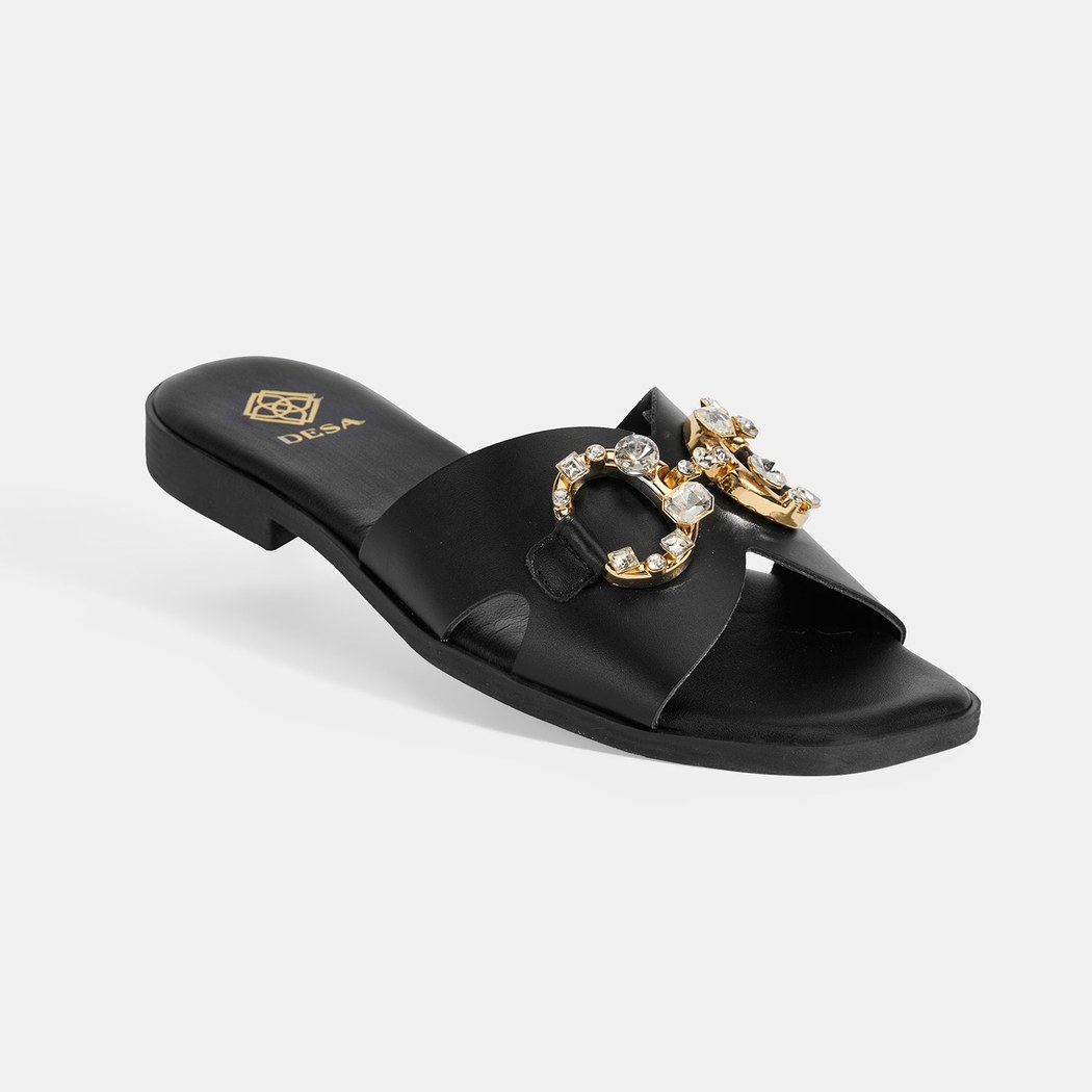 Kadın Siyah Taşlı Toka Aksesuarlı Deri Terlik