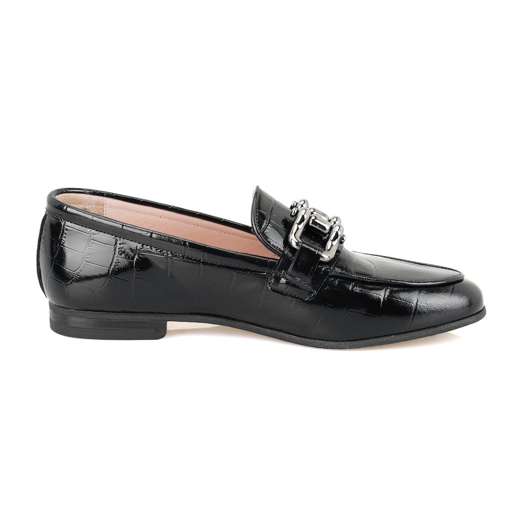 Kadın Siyah Toka Aksesuarlı Deri Loafer