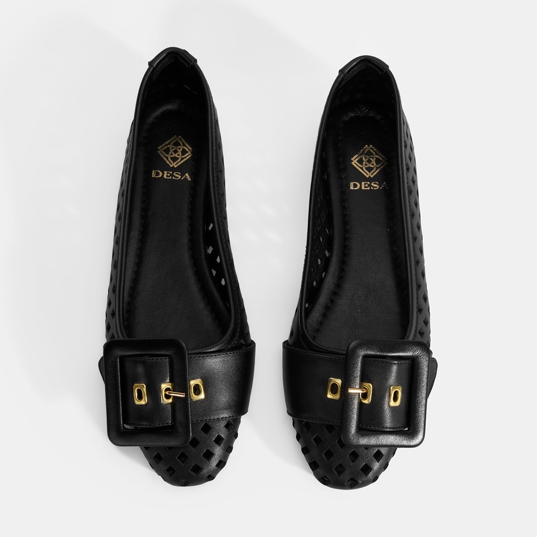 Kadın Siyah Toka Aksesuarlı Perforeli Deri Babet