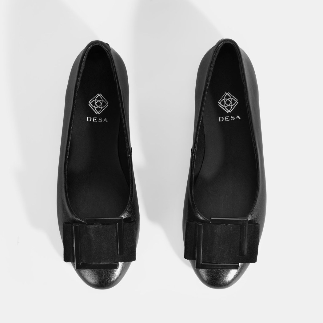 Kadın Siyah Tokalı Deri Babet