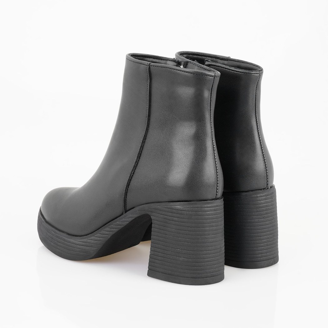 Kadın Siyah Topuklu Bot