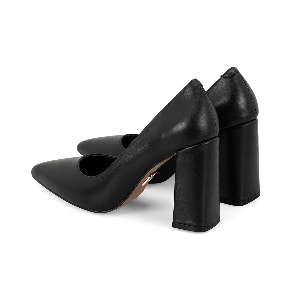 Kadın Siyah Topuklu Deri Klasik Ayakkabı