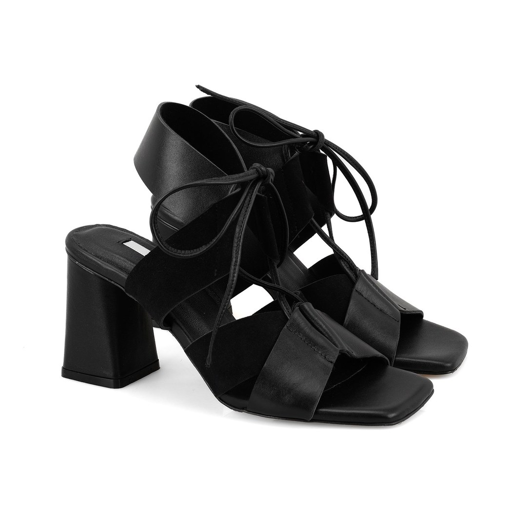 Kadın Siyah Topuklu Deri Sandalet