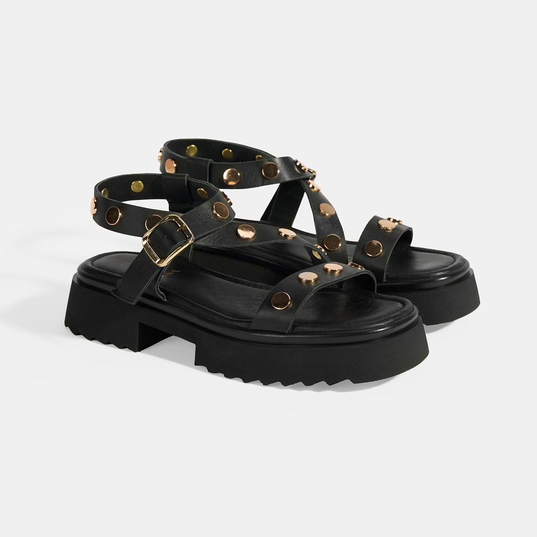 Kadın Siyah Zımba Detaylı Deri Sandalet