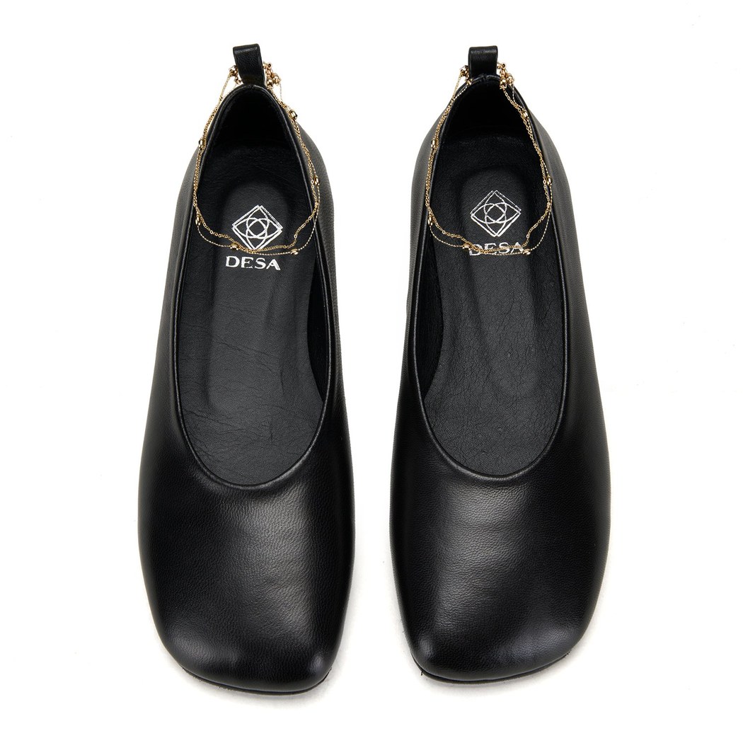 Kadın Siyah Zincir Detaylı Babet