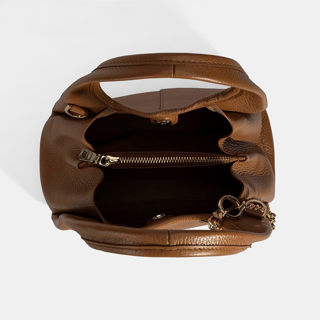 Kadın Taba Charm Aksesuarlı Deri El Çantası