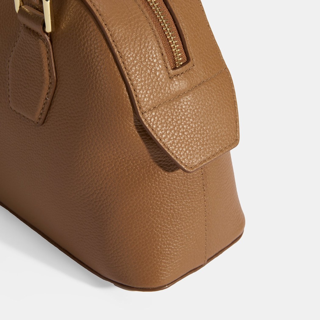 Kadın Taba Deri Çanta Aksesuarlı Büyük Omuz Çantası