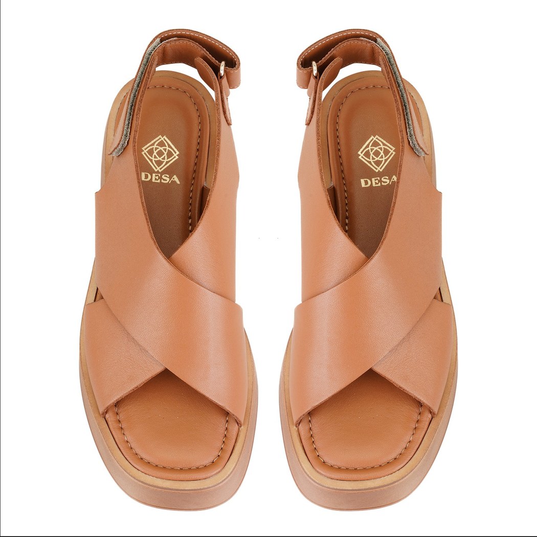 Kadın Taba Dolgu Topuklu Deri Sandalet