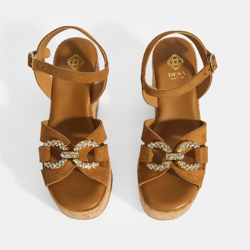 Kadın Taba Taşlı Toka Aksesuarlı Süet Dolgu Topuklu Sandalet