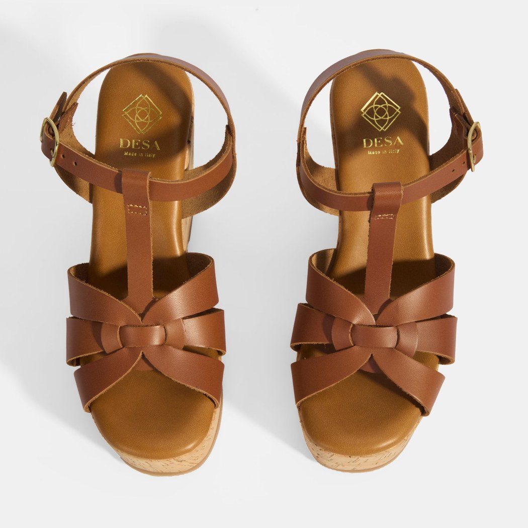 Kadın Taba Toka Aksesuarlı T-Bant Deri Dolgu Topuklu Sandalet