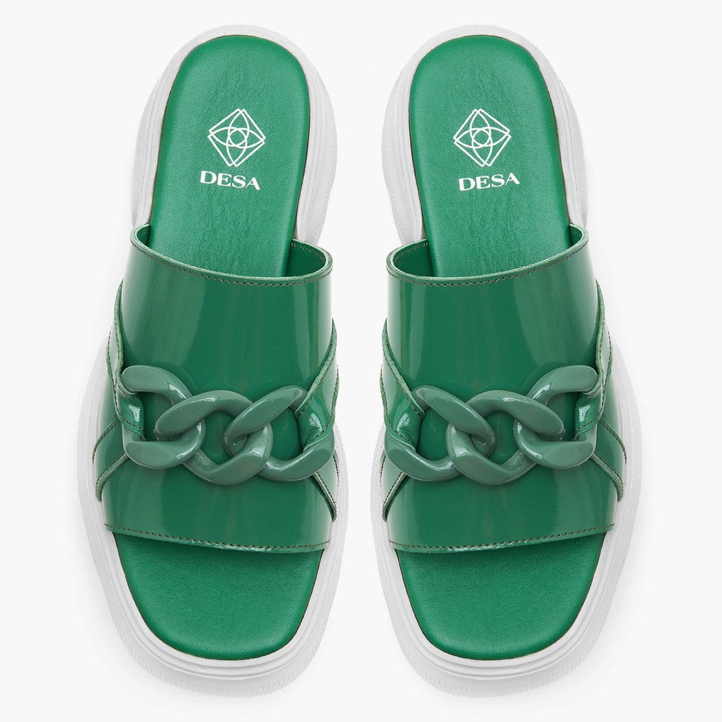 Kadın Yeşil Zincir Detaylı Deri Terlik