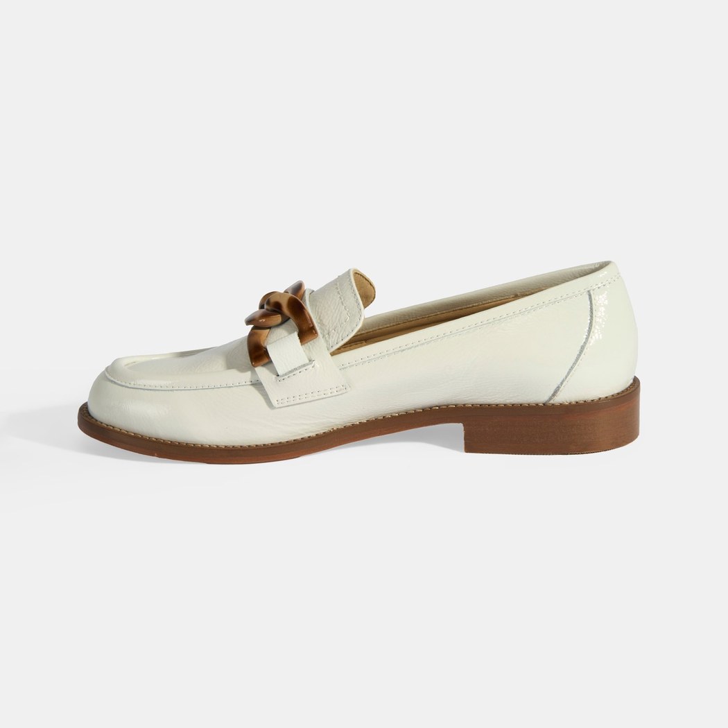 Luca Grossi Kadın Beyaz Aksesuar Detaylı Rugan Loafer