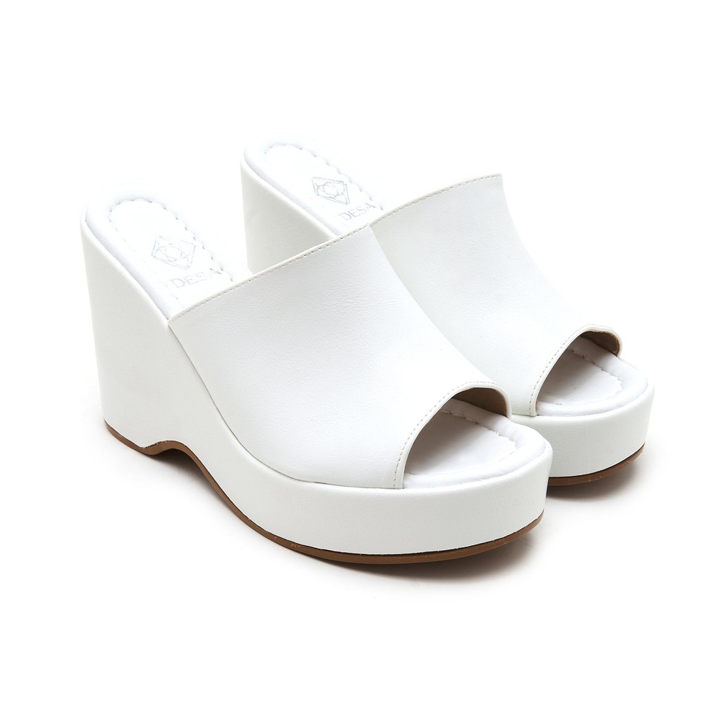 Patsy Beyaz Kadın Terlik