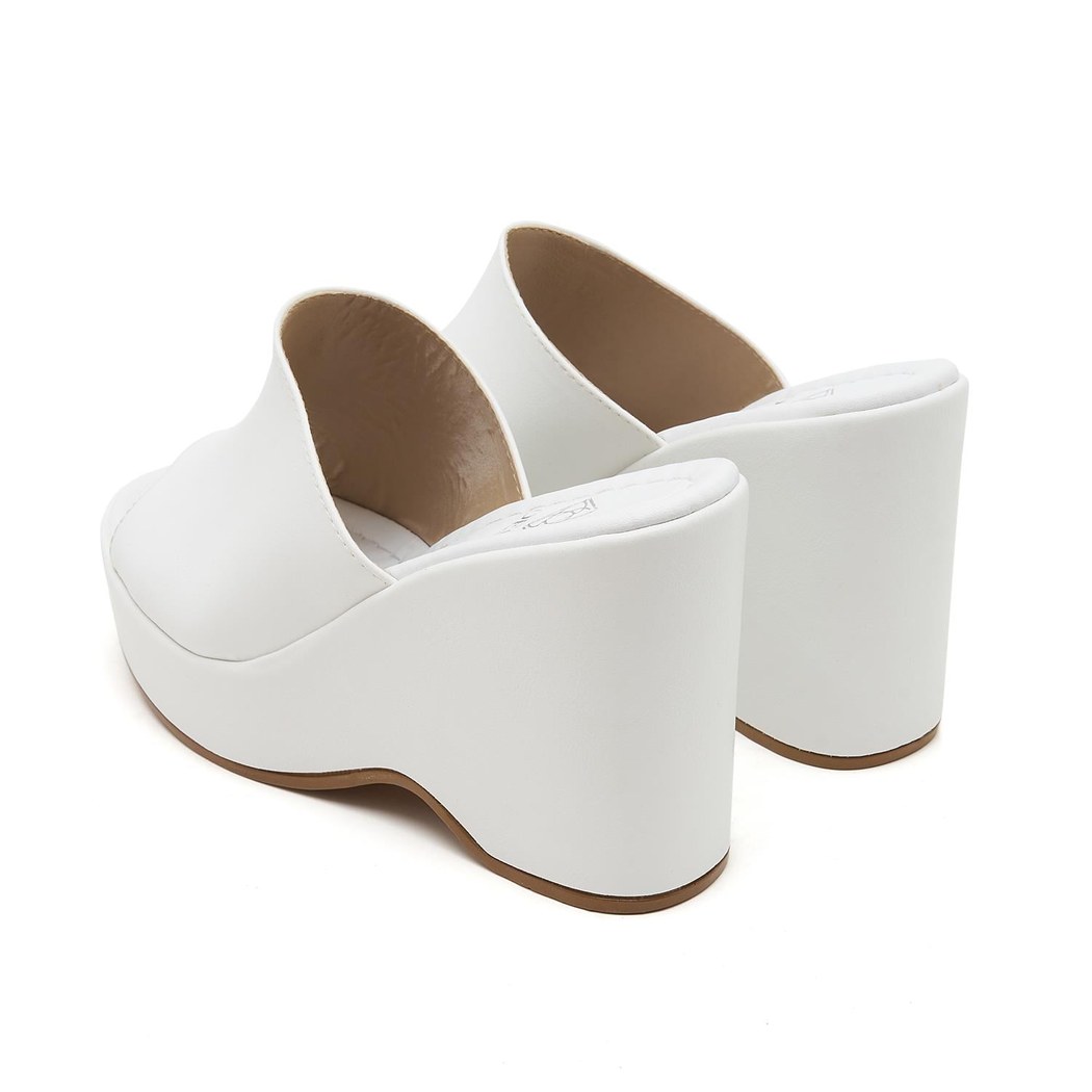 Patsy Beyaz Kadın Terlik