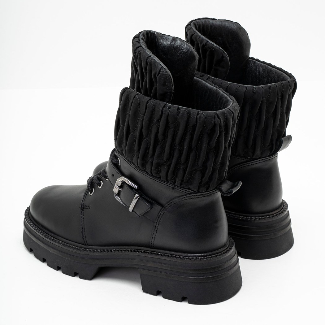 Sanda Siyah Kadın Kapitone Detaylı Deri Bot