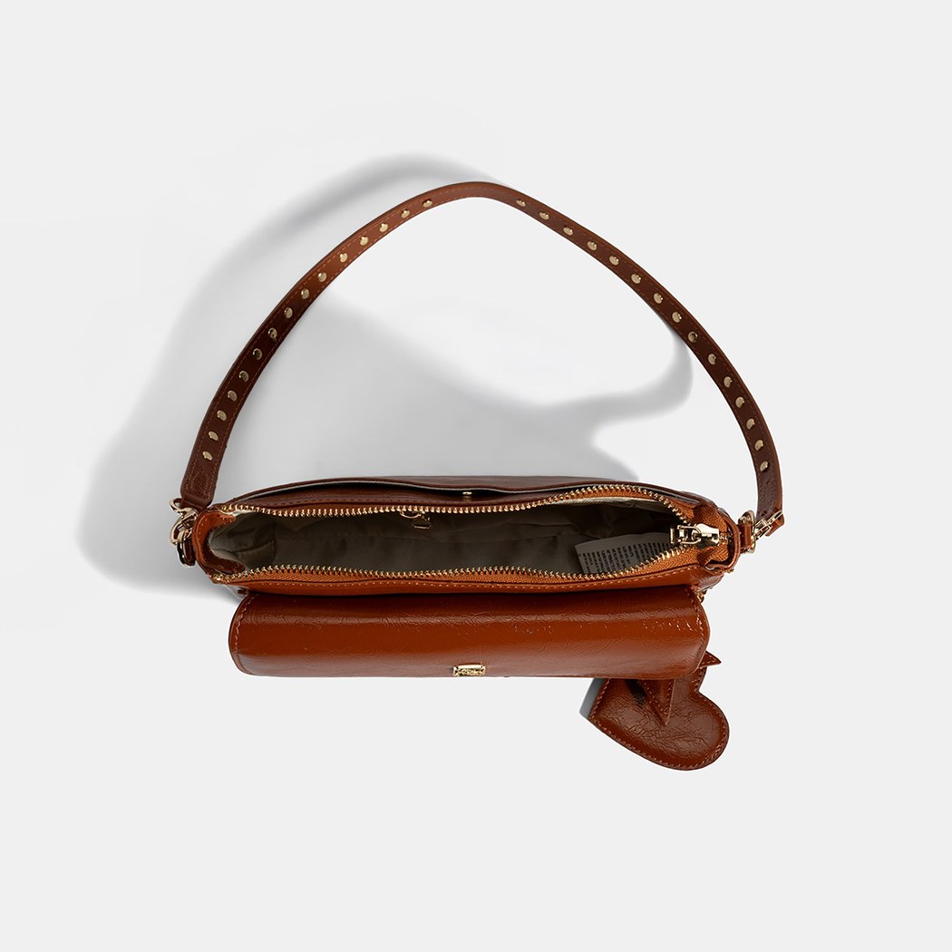 SHO-0103 AW25 KADIN POSTACI ÇANTASI