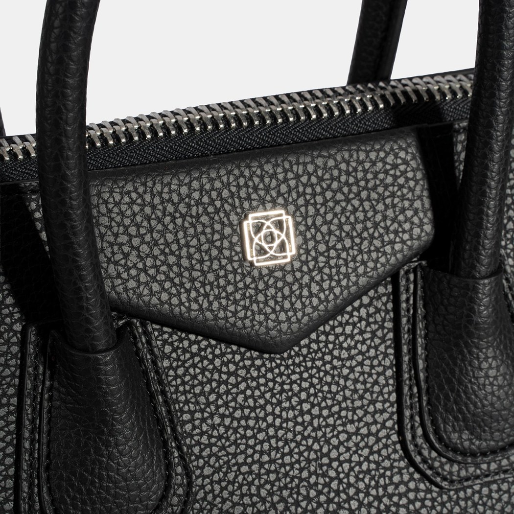 SHO-0107 AW25 KADIN OMUZ ÇANTASI