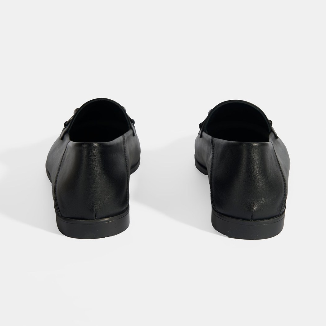 Siyah Kadın Toka Aksesuarlı Deri Loafer