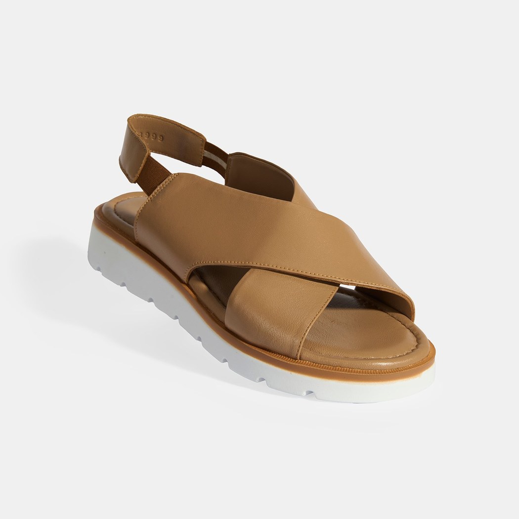 Taba Kadın Lastik Bantlı Deri Sandalet