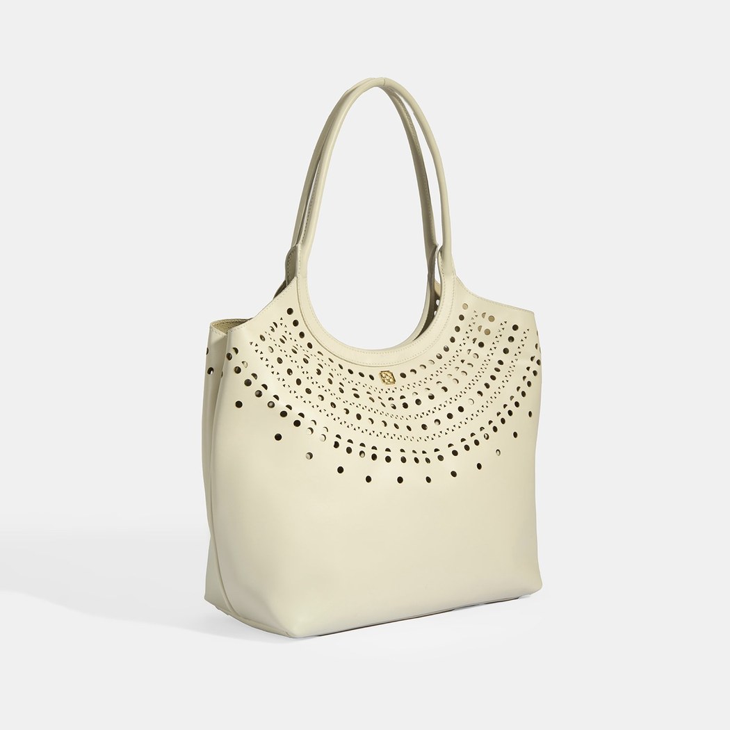 xxxKadın Beyaz Perforeli Deri Omuz Çantası