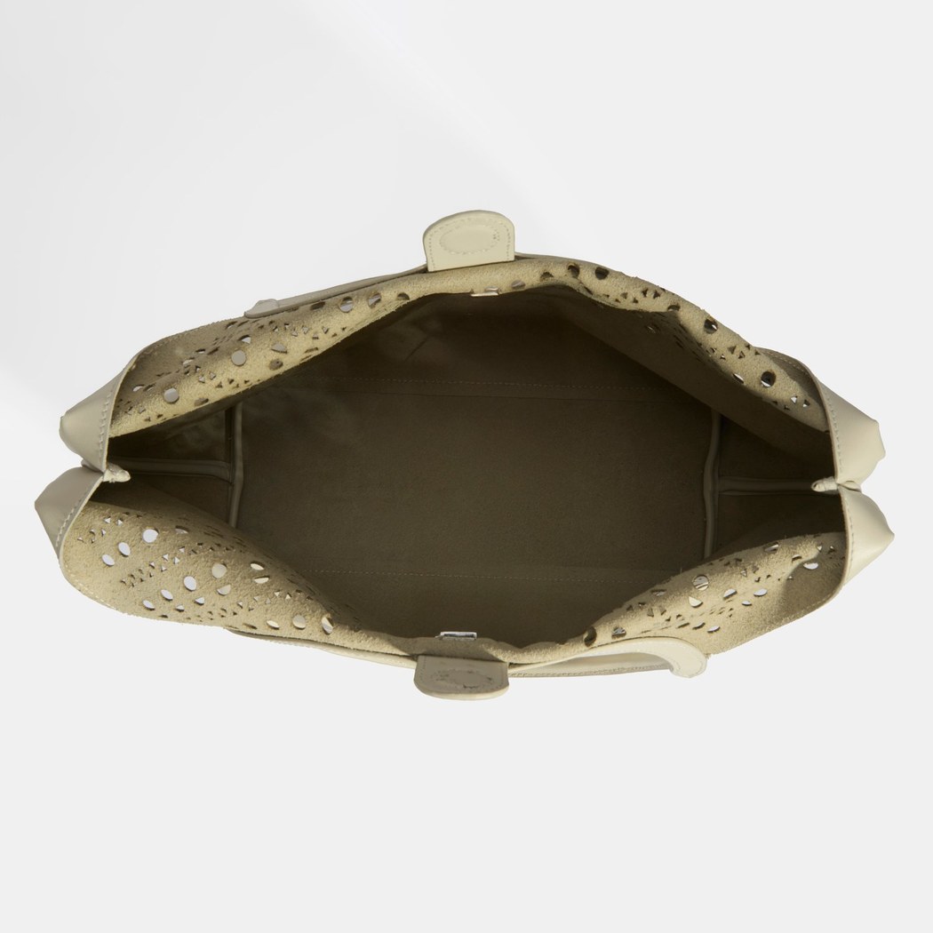 xxxKadın Beyaz Perforeli Deri Omuz Çantası