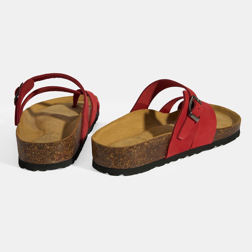 XXXKırmızı Kadın Toka Detaylı Parmak Arası Nubuk Terlik