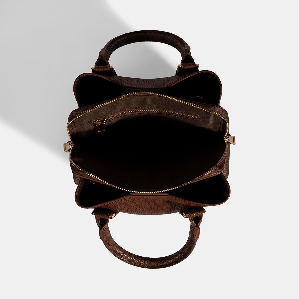 YNK-0005 AW25 KADIN OMUZ ÇANTASI