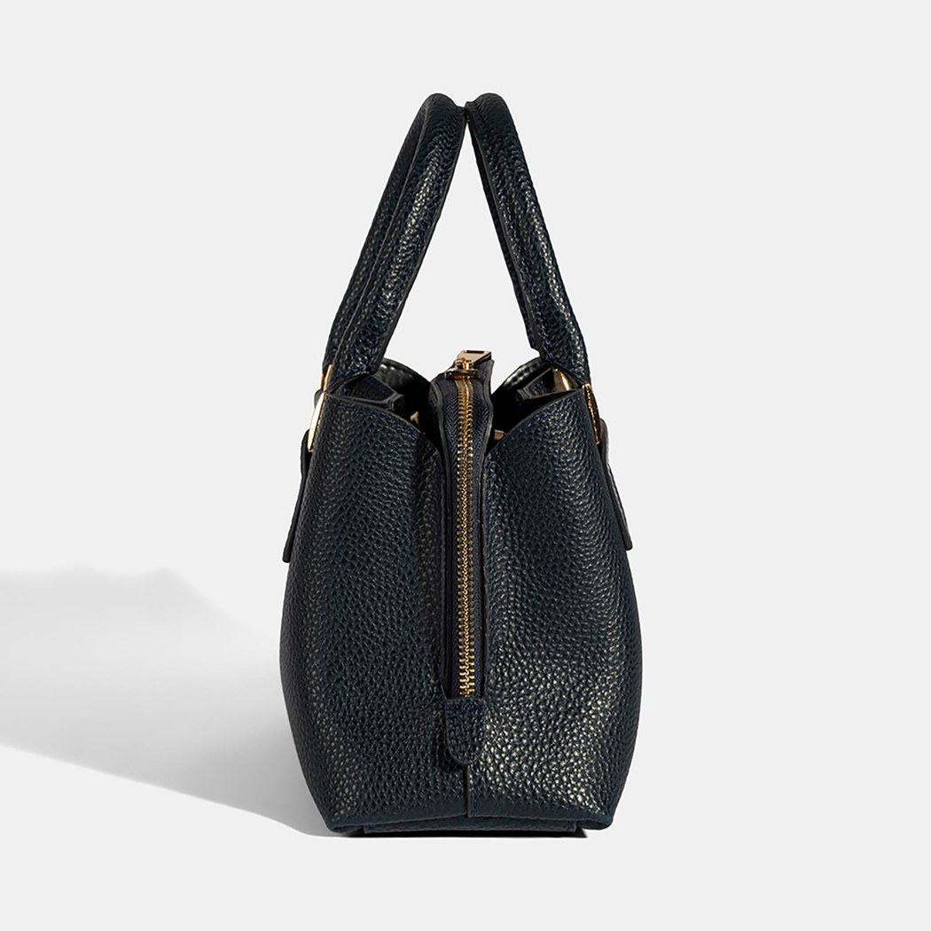 YNK-0005 AW25 KADIN OMUZ ÇANTASI