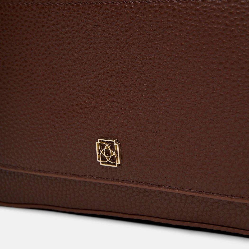 YNK-0014 SS26 KADIN POSTACI ÇANTA