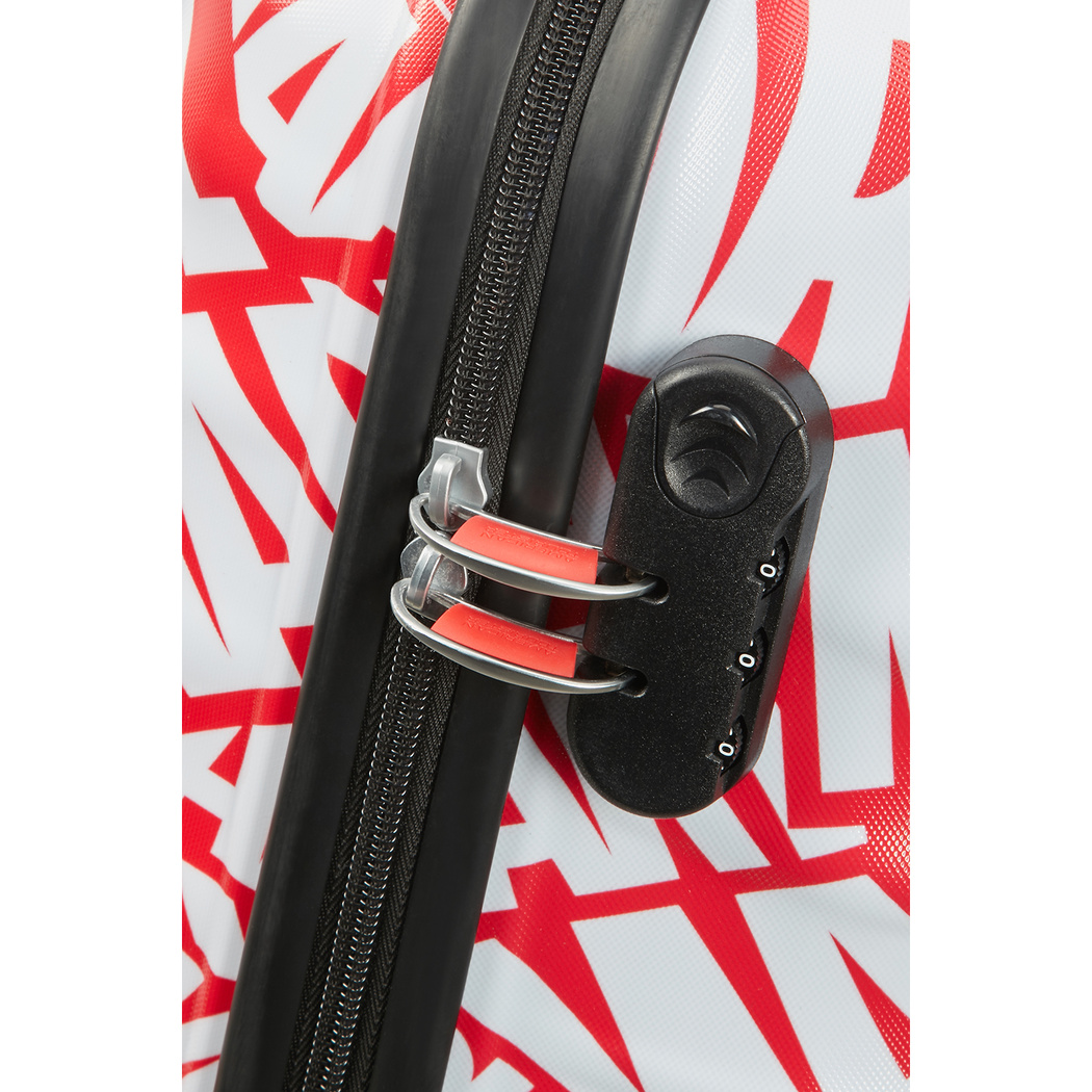 American Tourister Captain America Close-Up - Kabin Boy 55 cm Sert Valiz