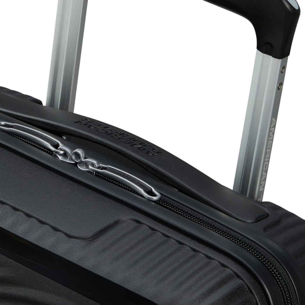 American Tourister Soundbox Mini Kabin Boy Valiz