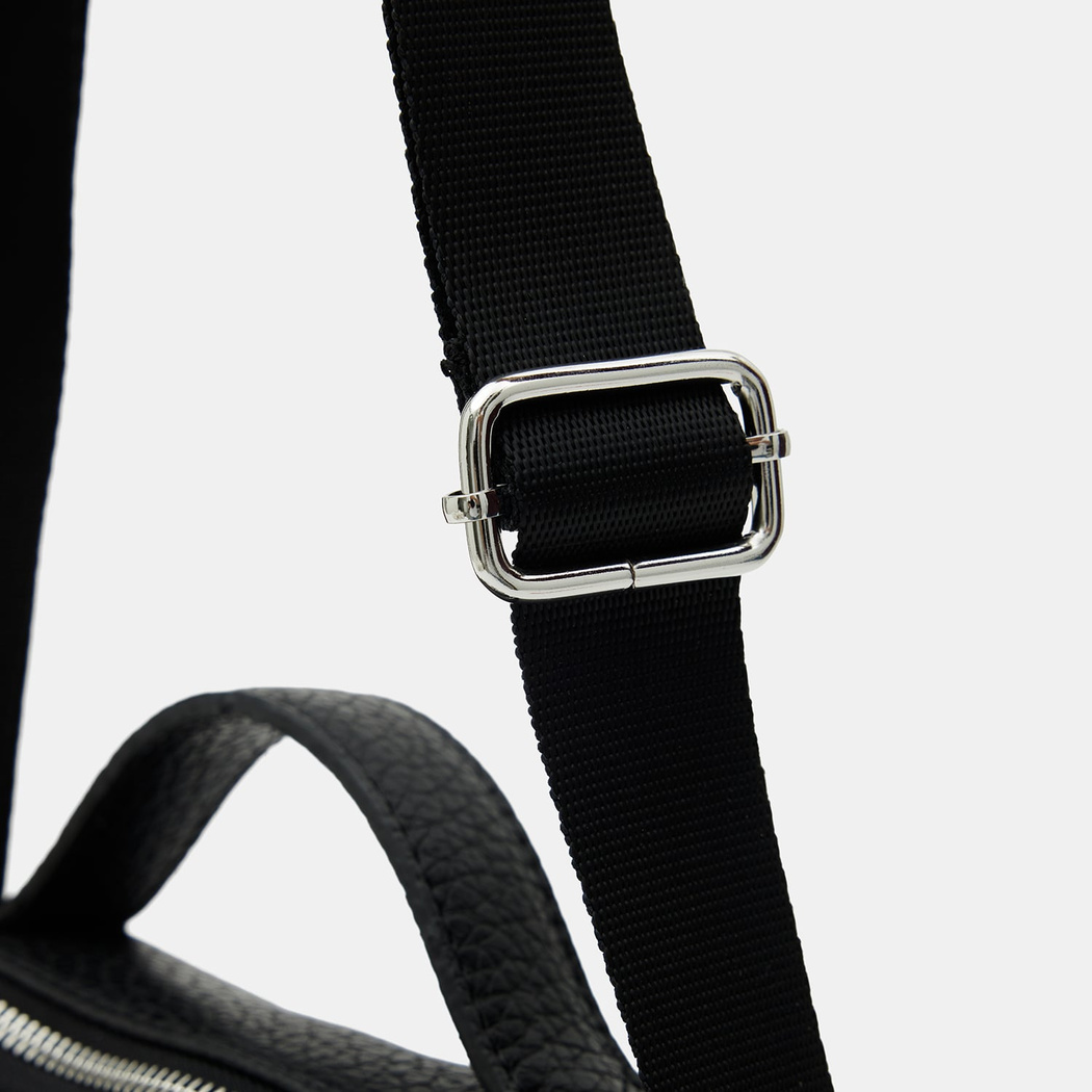 AYC-006 SS26 ERKEK POSTACI ÇANTASI